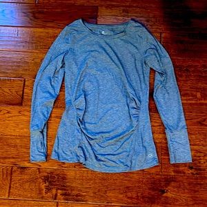 Gaptfit maternity shirt